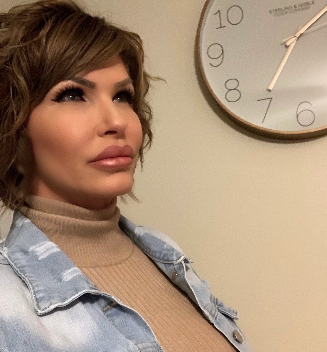 Shay Fox's - is a porn model. Video, photos, and biography.