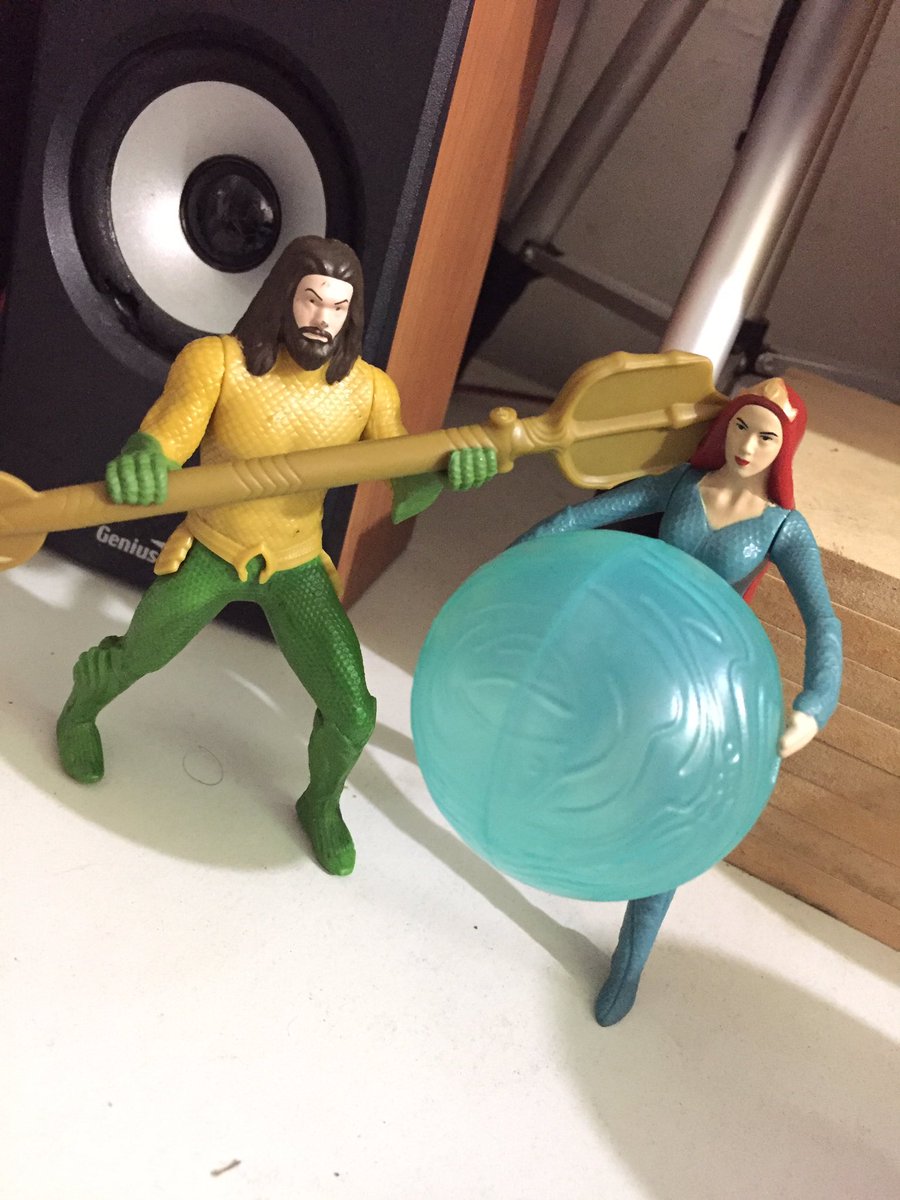 juguetes aquaman burger king