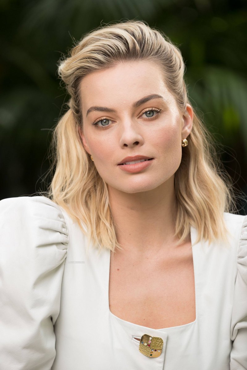 MARGOT-ROBBIE.COM on Twitter: &quot;📷 Additional outtakes from Margot&#39;s photoshoot for USA Today - https://t.co/vIiJMLEwEg #MargotRobbie… &quot;
