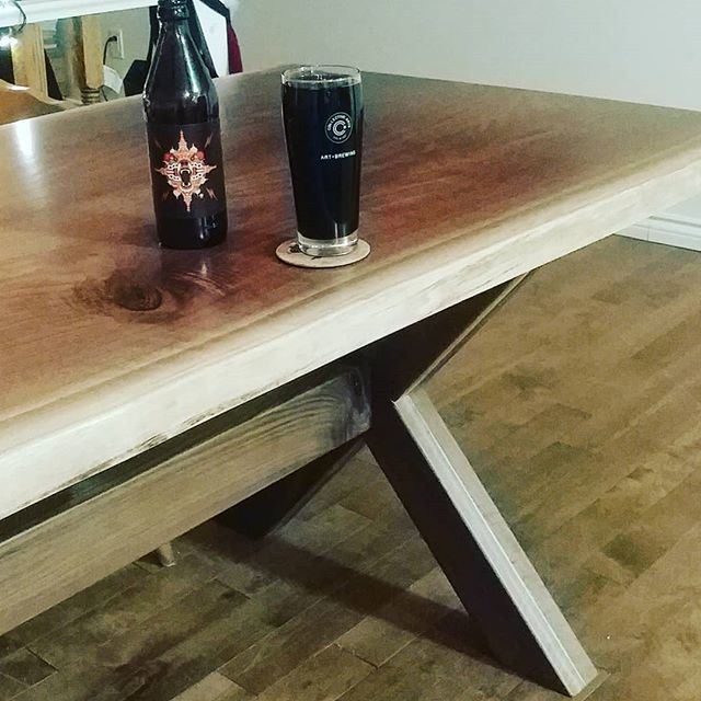 ClaytonGray109's tweet photo. First day with the #bookmatch Walnut table ... end result of a process that has spanned the last 2 years, from log to dining table. Time to celebrate with this fancy #imperialstout from Collective Arts! #growninhamilton #solidwood #allwood #joinery #blac… https://t.co/0PKUEgqaRm https://t.co/onvhrBcnAK