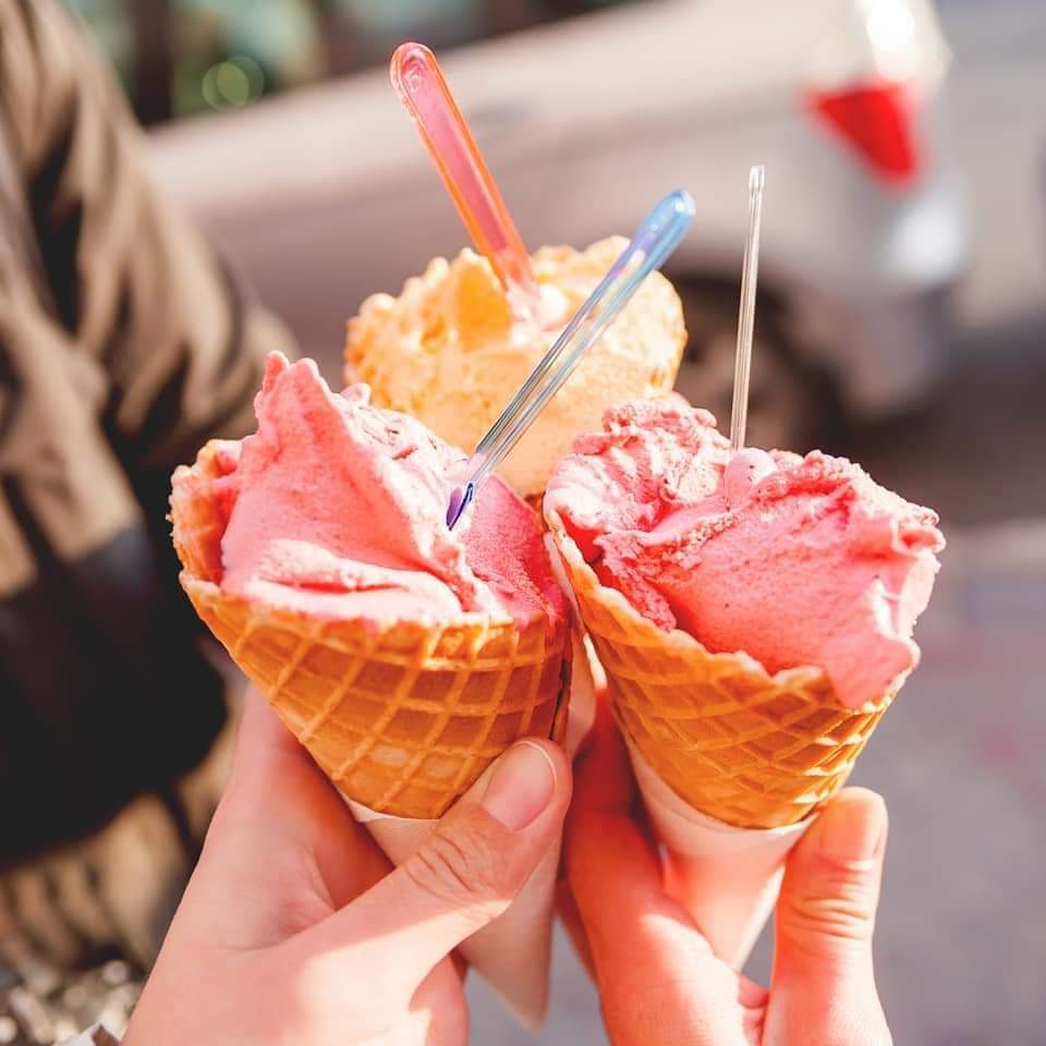 UniquePastryFa's tweet photo. Hello everyone!!!
It's a beautiful day grab your Family ,call your friends, come to Unique Pastry Factory enjoy the best Gelato in town along with the unique Hungarian Pastry the Chimney cake !!! https://t.co/Dyii1Wz7Ii