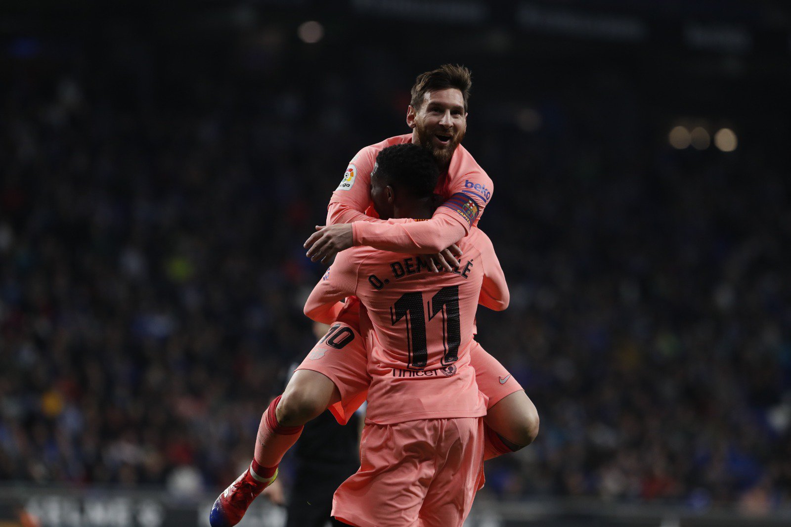 Messi, celebrando un tanto con Dembélé (Foto: FCB).