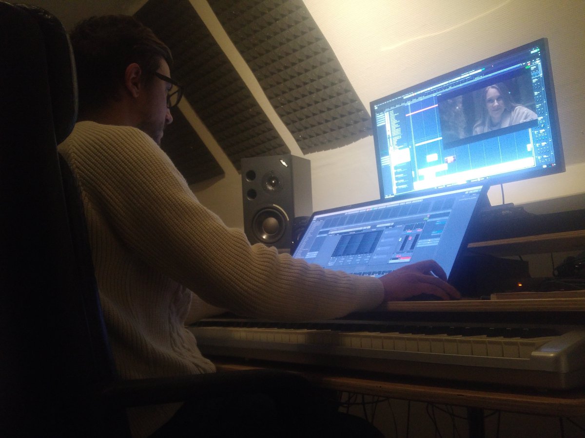 Voice over for short film recorded (hugopereira.be). Thanks to Sofie's script and the blending voice of Anouk, the whole is raised to a higher level. It gave me goose bumps at times! Next: color grading by Simon Robbrecht (siroop.tv).
