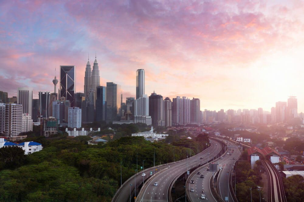 triperror's tweet photo. Truly Asia! Visit Malaysia - Bhubaneswar to Kuala Lumpur (Round Trip) just at ₹6.6k #travel #traveldeals #travelblog #triperror https://t.co/6LeUMIkct9 https://t.co/97d9JsQwIN