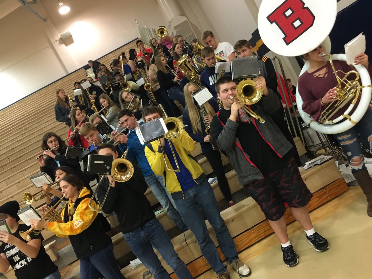 BrodheadBand's tweet photo. BHS band entertains Beloit College Crowd#Wearecardinals https://t.co/yorCxT999K