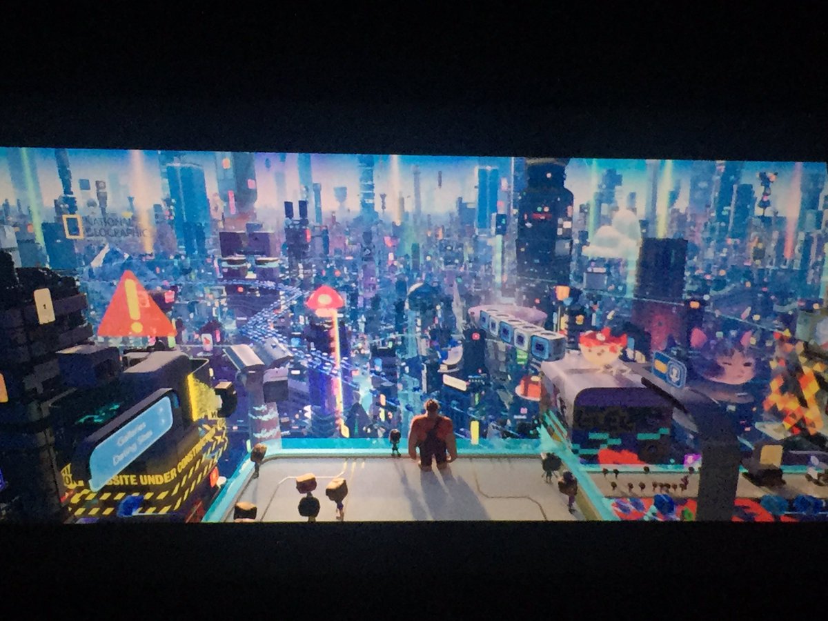 Viendo Ralph rompe internet.
“Mami, por aquí debe de estar myABCKit” 

😍