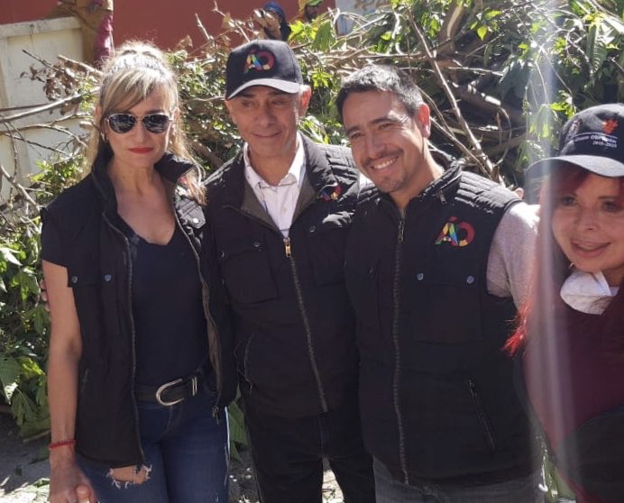 marcemunozmtz1's tweet photo. @LaydaSansores @Claudiashein tequio con las jefas Claudia y Layda en Barrio Norte para dignificar su colonia Alcaldía de Álvaro Obregón 👮‍♂️👮‍♀️ https://t.co/mLt6UApLdF