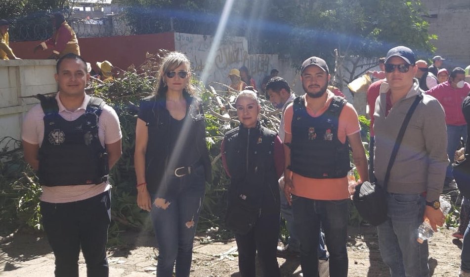 marcemunozmtz1's tweet photo. @LaydaSansores @Claudiashein tequio con las jefas Claudia y Layda en Barrio Norte para dignificar su colonia Alcaldía de Álvaro Obregón 👮‍♂️👮‍♀️ https://t.co/mLt6UApLdF