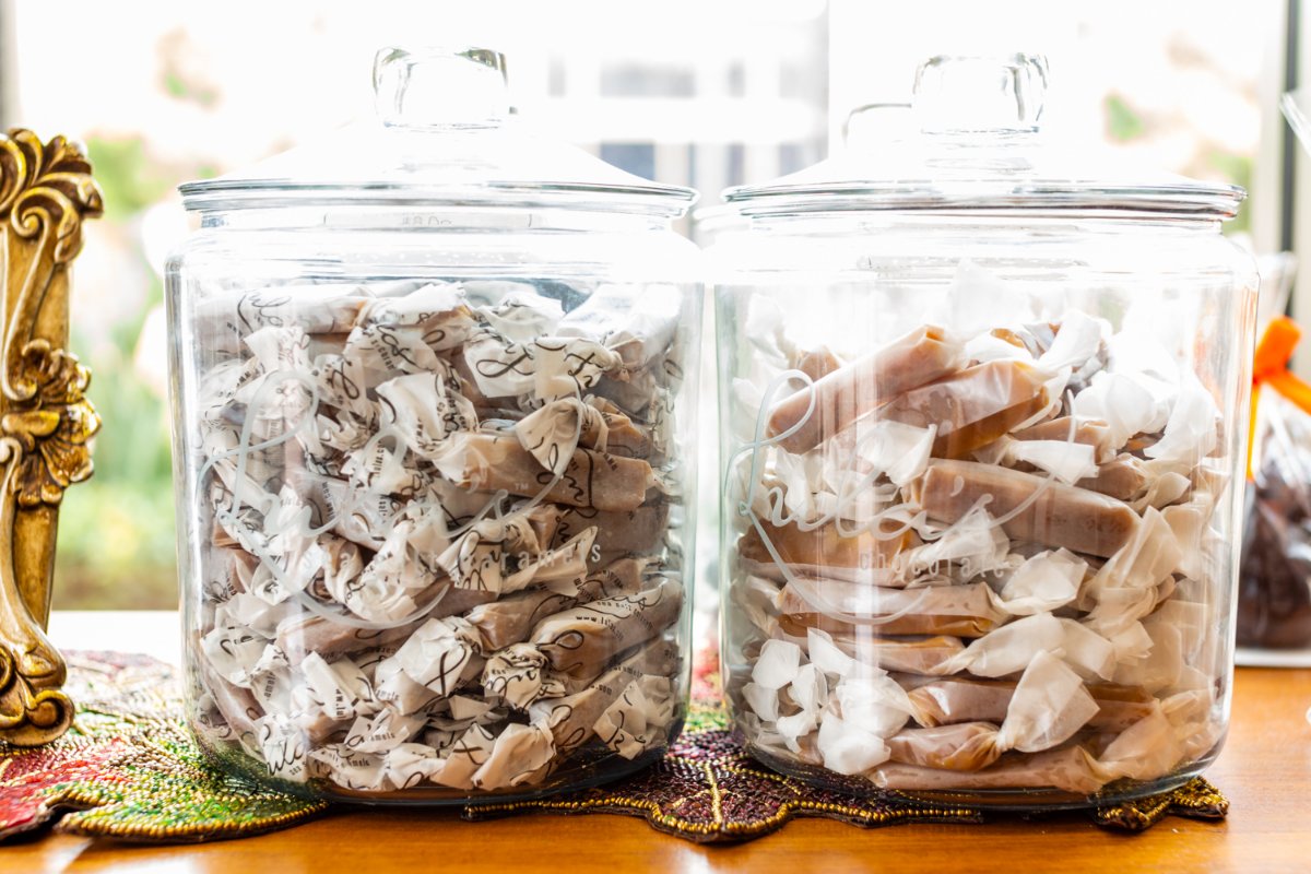 LulasChocolates's tweet photo. Who could eat the entire jar? https://t.co/OjxHNtjQCO