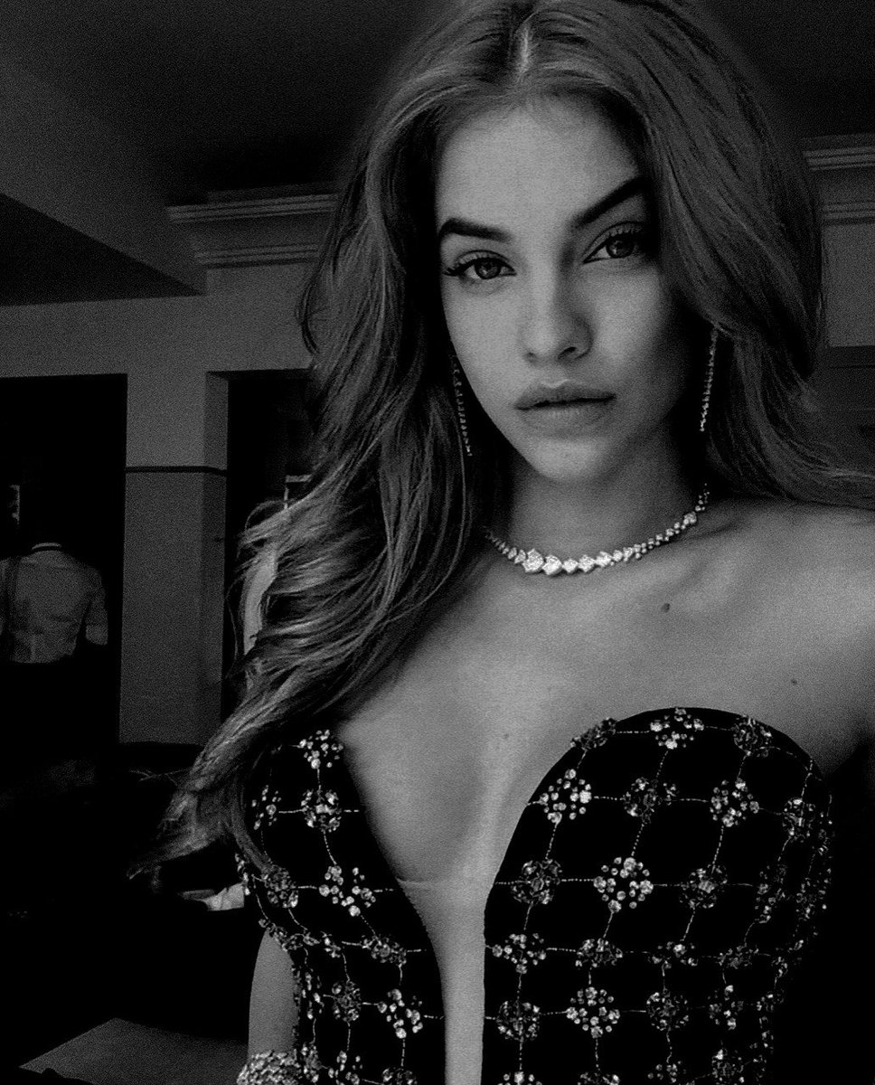 08/Dic. 
❝Vamos a sufrir, vamos a tener momentos difíciles, vamos a afrontar muchas desilusiones... pero todo es pasajero, y no deja marcas.❞