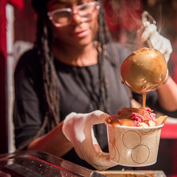 Get an activity started and head to the Toronto christmas market to get the best of tonight! Grab something sweet and some friends and see what ideas you can get for the holidays! #everyridecounts #torontochristmasmarket #bikoappen #toronto #tistheseason.