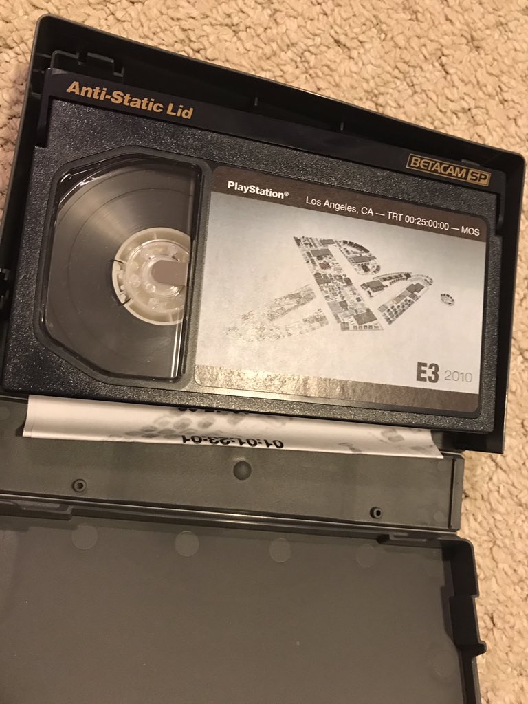 rob_keyes's tweet photo. From my first E3. #E32010 #PlayStation https://t.co/pEPjVfv4Mi