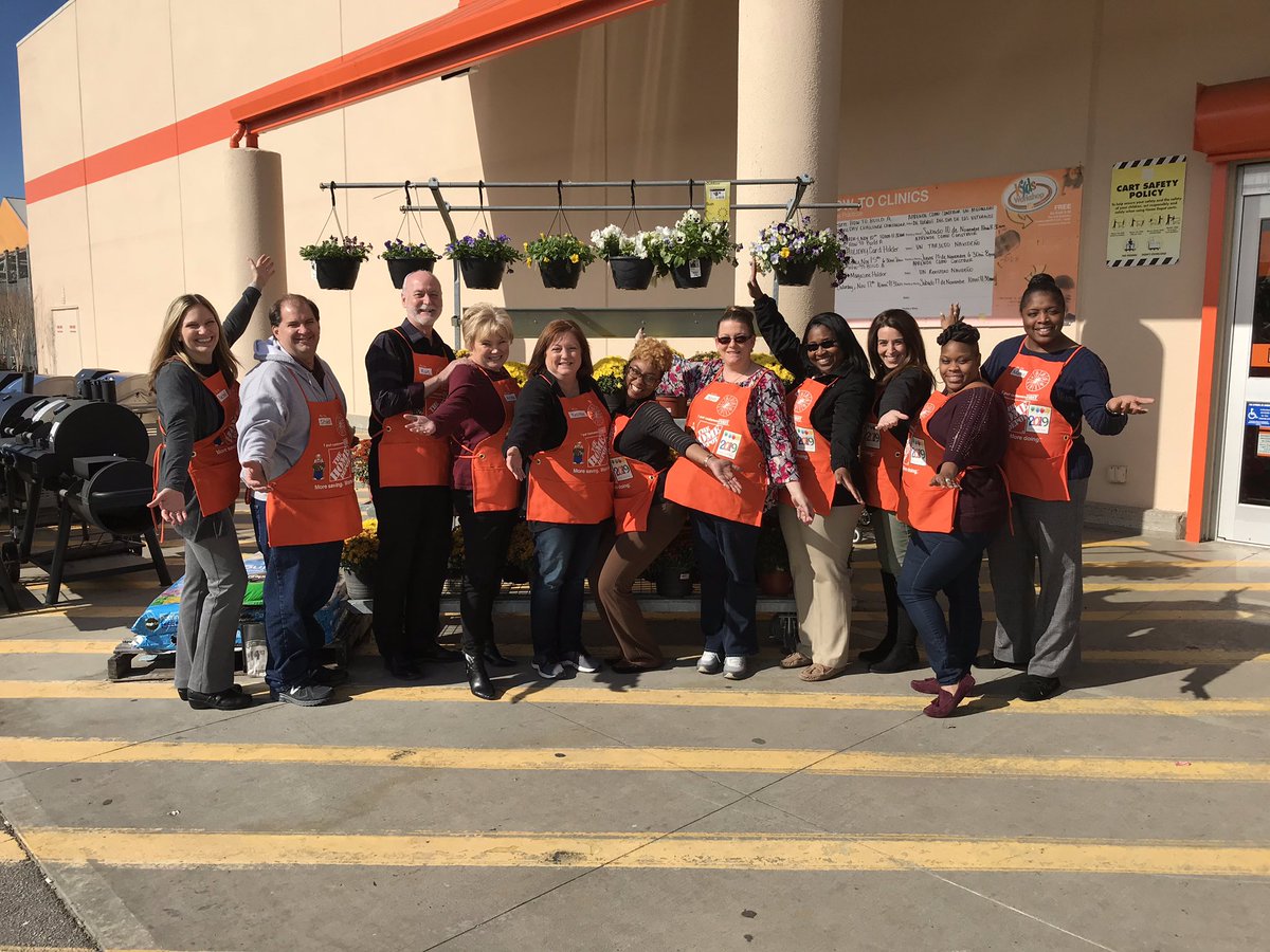 RachNFoster's tweet photo. D58 had a great ASDS meeting 🎁🎉😊 https://t.co/a0CjXUyh8L
