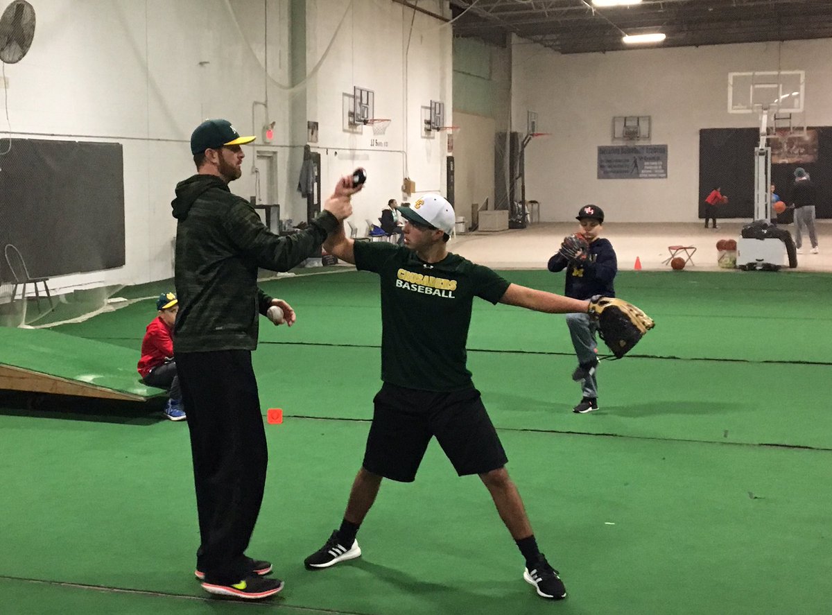 <a href="/JasonMills2323/">Jason Mills</a> of the <a href="/NG_Packers/">Nor Gwyn Packers</a> dropping knowledge on some young pitchers during his weekly training session 👍🏽👍🏽⚾️⚾️ <a href="/PerkyLeague/">Perky League</a>