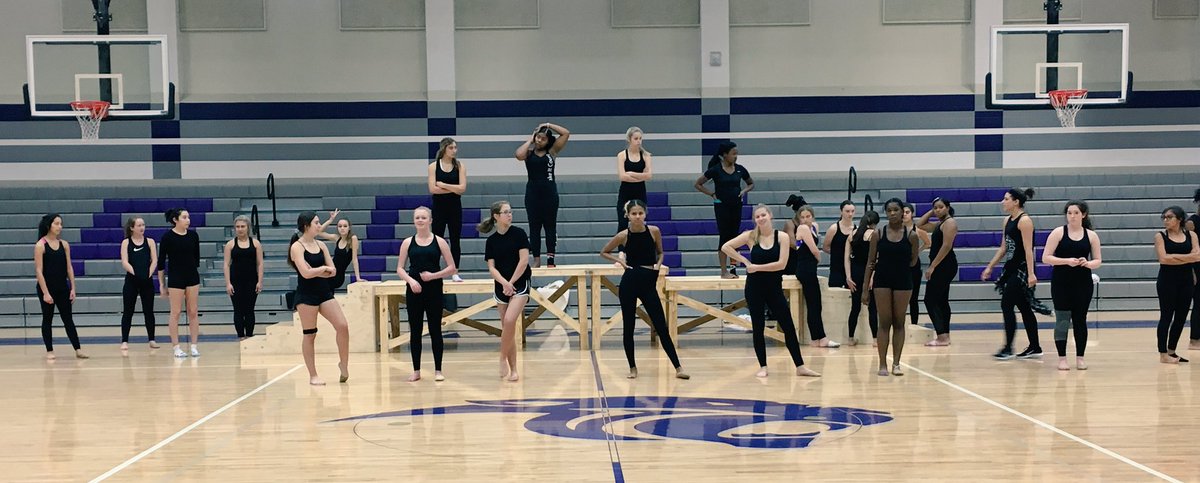RPHS_Royals's tweet image. Royals learned a fierce Team Jazz today from Kori! #GottaLoveIt