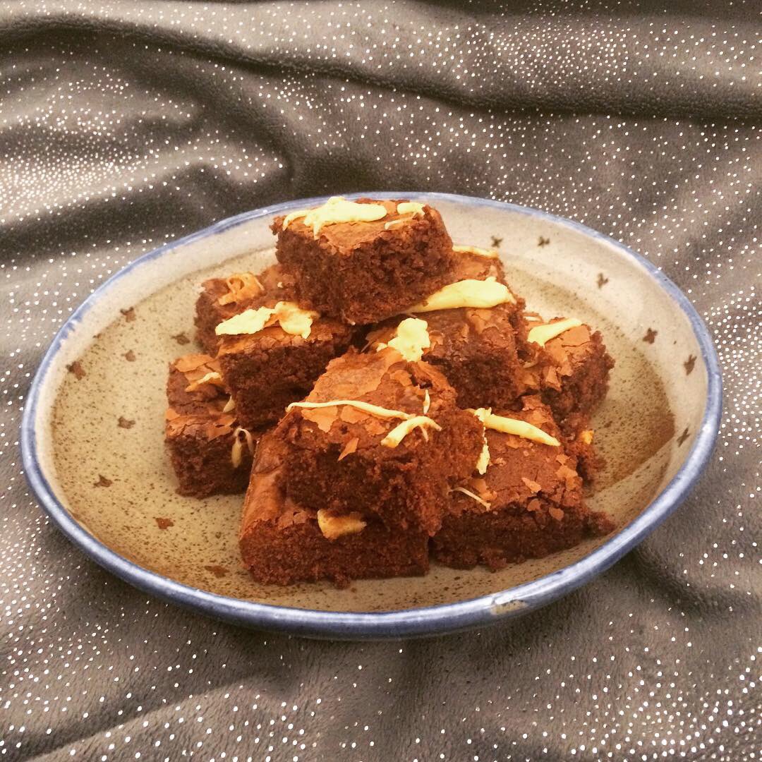 boekankoki's tweet photo. Pour célèbre la journée nationale du brownies, le 8 décembre, c’est ma ancienne recette de Brownies Chocolat sur https://t.co/JGVVYr3U17 ou https://t.co/1OJyDs4ZjU (EN) 
#boekankoki #mycooking #myrecipe #brownies #browniesday #brownieschocolate #foodblog #recipeblog #blogrecette https://t.co/VdiEEwZkNz