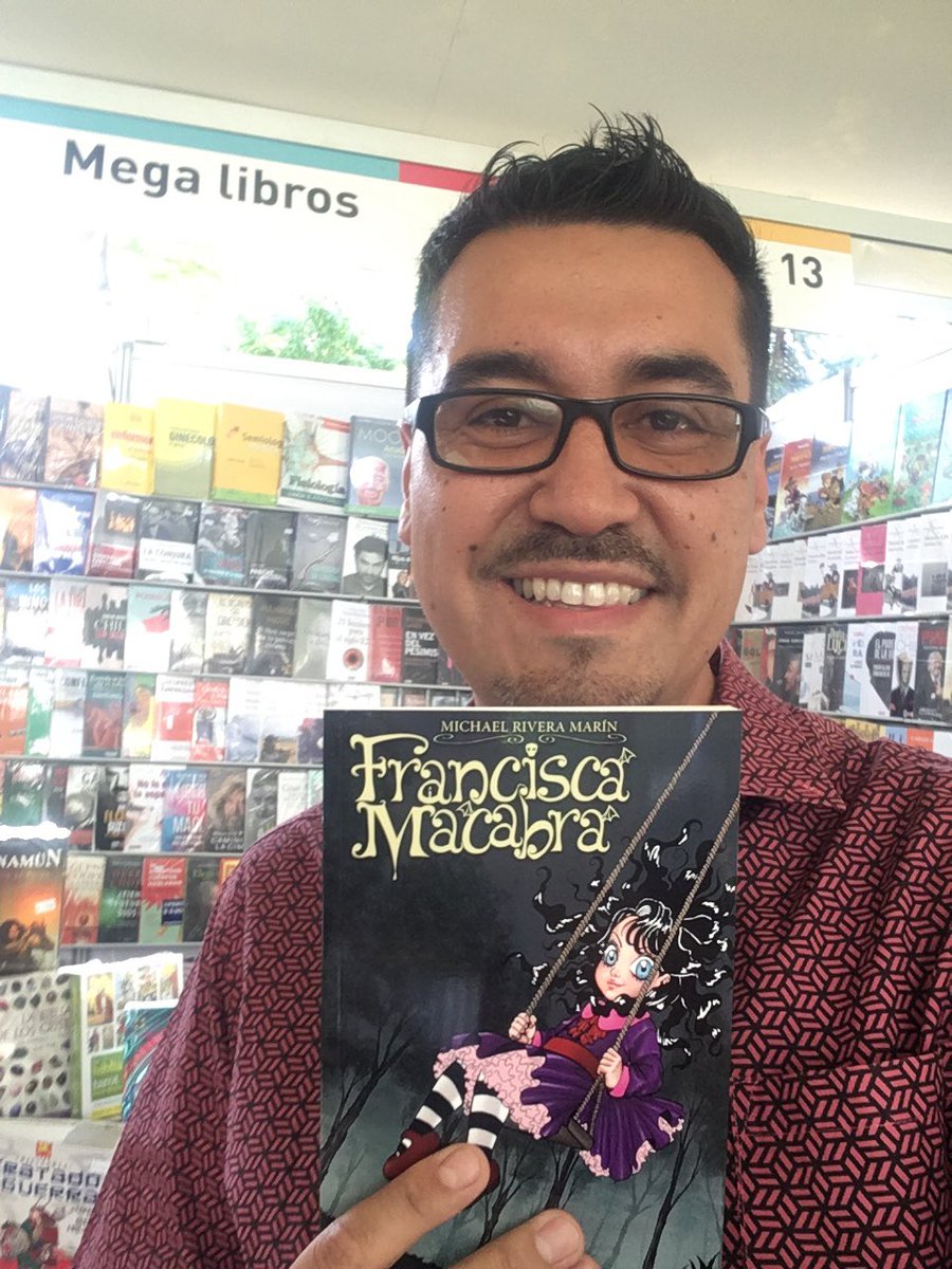 ElNautilusEd's tweet photo. Nuestro autor @maikel_enrieles  firma su novela FRANCISCA MACABRA en stand @Megalibros_cl en Feria del Libro de #Ñuñoa https://t.co/lQbR4K4Nw6