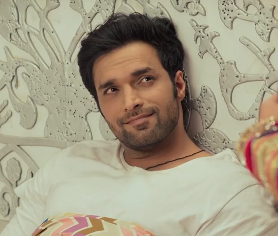 Chalini_G's tweet photo. I vote #ShaleenMalhotra for #Laado2 #TVPersonality2018 @SabrasRadio @RajBaddhan @ShaleenMalhotra https://t.co/h41YVXa8em