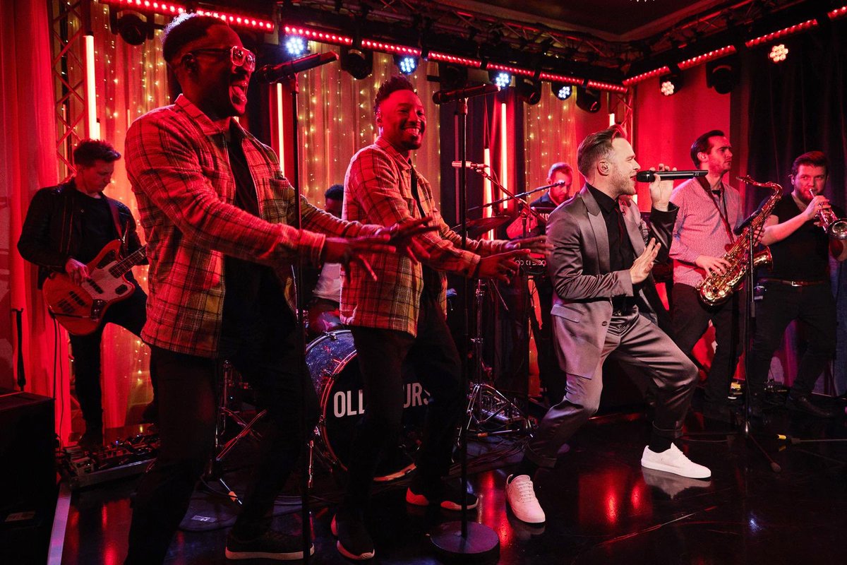 ollymurs's tweet photo. 👀👀👀👀👀👀👀👀👀👀👀👀Sooooo what are you watching next Sat on @ITV?!? Well let me tell you!! NEXT WEEK MY TV SPECIAL ‘HAPPY HOUR’ IS ON!! 😝
I’ve got some fantastic guests, Big surprises &amp; its in an essex pub!! #drinksonme 🍻
Its madness can’t wait for you all to see it 📺👌🏻 https://t.co/tIlC9vuNUl