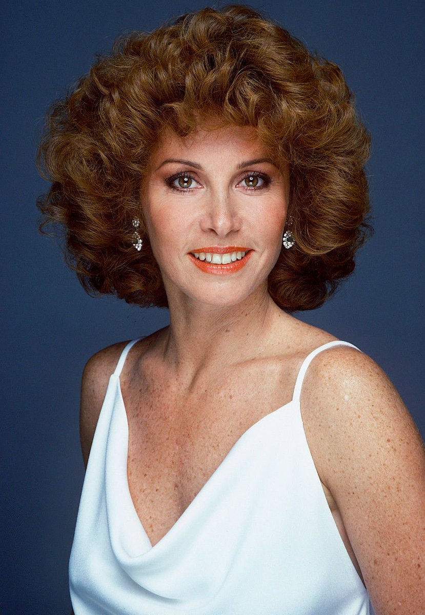 Remembering #Beautiful Icon #StefaniePowers #JenniferHart Today's #Fan...