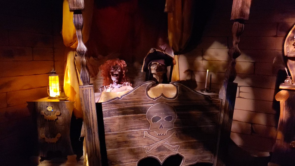 acesouthcentral's tweet photo. And yet even more from the Pirates of the Deep Sea construction tour during ACE #FelizFiesta 2018 at @SF_FiestaTexas!
#RideWithACE
#TheACEadvantage
#ACE40th
@aceonlineorg https://t.co/9dWyDQlR7L