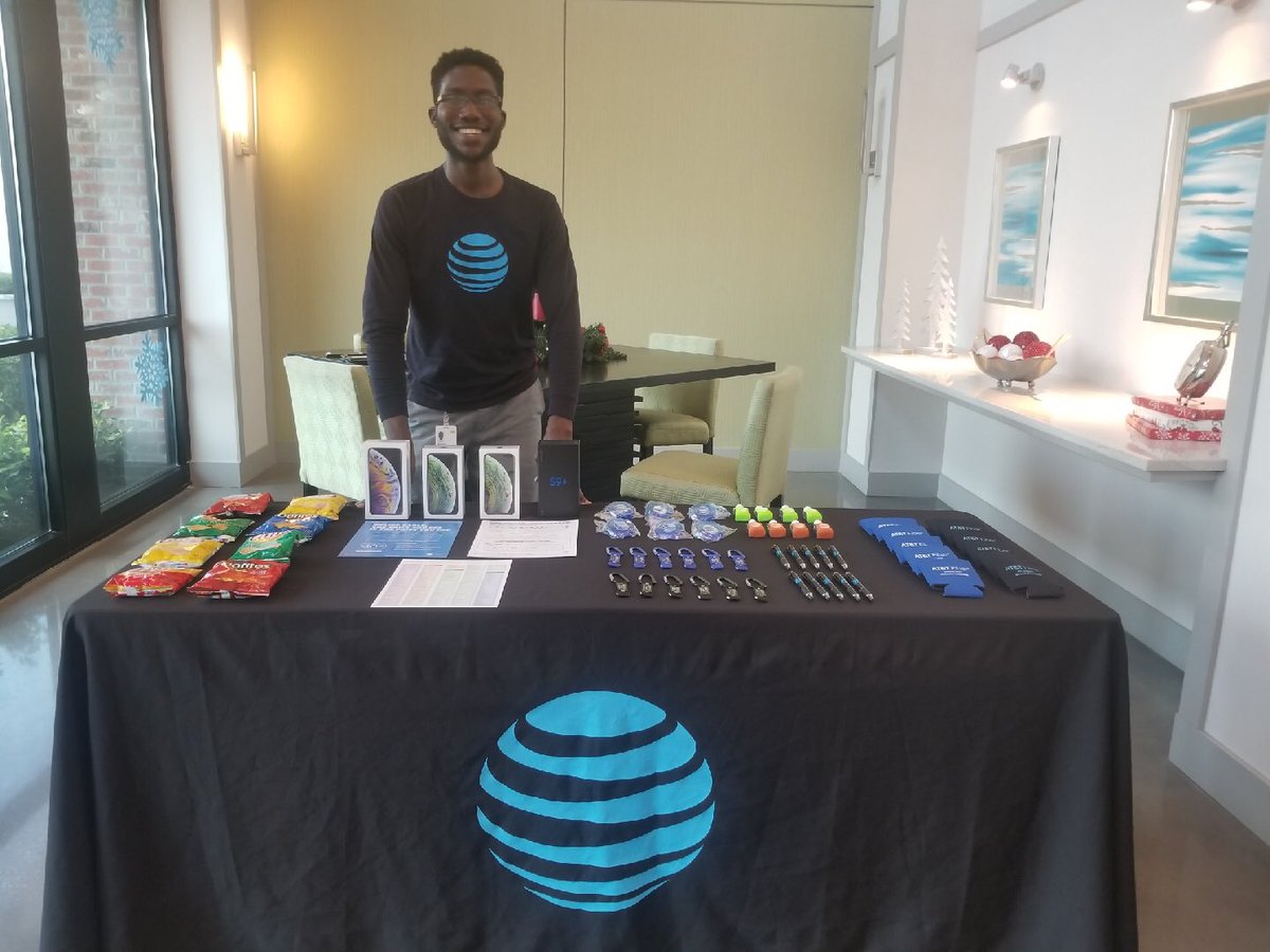 FLfleetfighters's tweet photo. Can’t stop won’t stop! #MDUParty #2 of the day. #FiberTakeOver #RonTheCreator #CreatingDeals @OzzieEspinal @AmyIvey_OneFLA @geauxlego @teamgrayT @OrlandoMOB_ENT https://t.co/kTAjANVU9k
