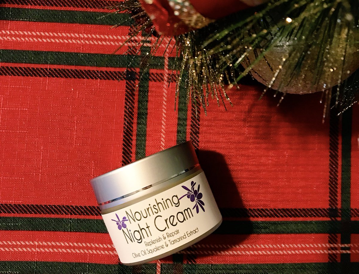 Our Nourishing Night Cream is packed with ingredients that feed your skin while you sleep like cucumber, seabuckthorn, tamarind, &amp; mannentake + shiitake mushroom 🍄 hydrates even the driest of skin + natural &amp; vegan. Follow + RT to enter our December giveaway #beauty #skincare