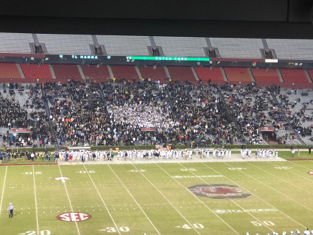 BillMotte79's tweet photo. This is TL Hanna Nation! Tremendous support from community, students and staff. WE WILL BE BACK!🇺🇸🏅 https://t.co/Mc6AKY5i3u