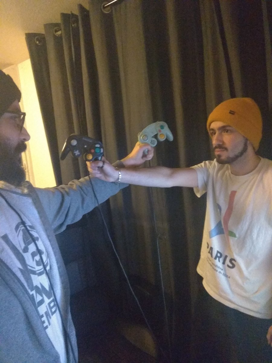 Fusiow's tweet photo. Yeaaaaah après une tonne de galère je vais enfin pouvoir stream du ssbu avec le frérot. Un combat au sommet qui va se lancer au pif tout de suite en live !
https://t.co/IEpF0deUNY https://t.co/88OJDAXRWi