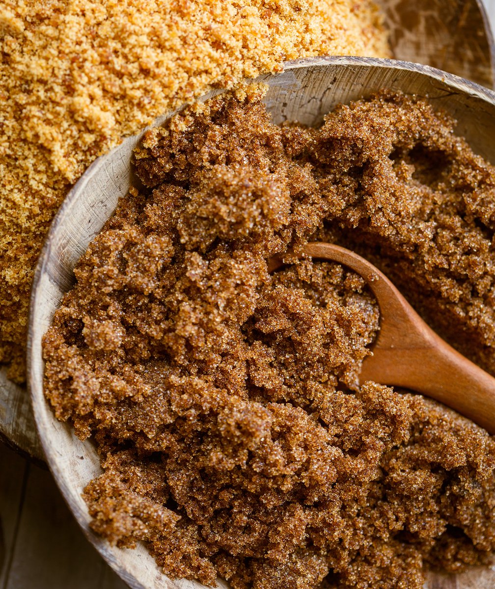 simpleandsafe's tweet image. Baking Tip:  Want to keep your brown sugar from getting hard, simply add marshmallows to your airtight container of sugar.  This will add moisture back and help keep the sugar soft.  #simpleandsafe #simplebakingtips