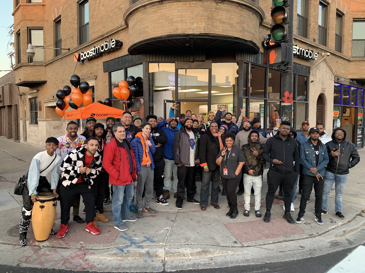 Lots of talented people in Chicago. Great turnout at #boostdamic with <a href="/WGCI/">WGCI</a> and <a href="/DJMoonDawg/">DJ MoonDawg</a> !