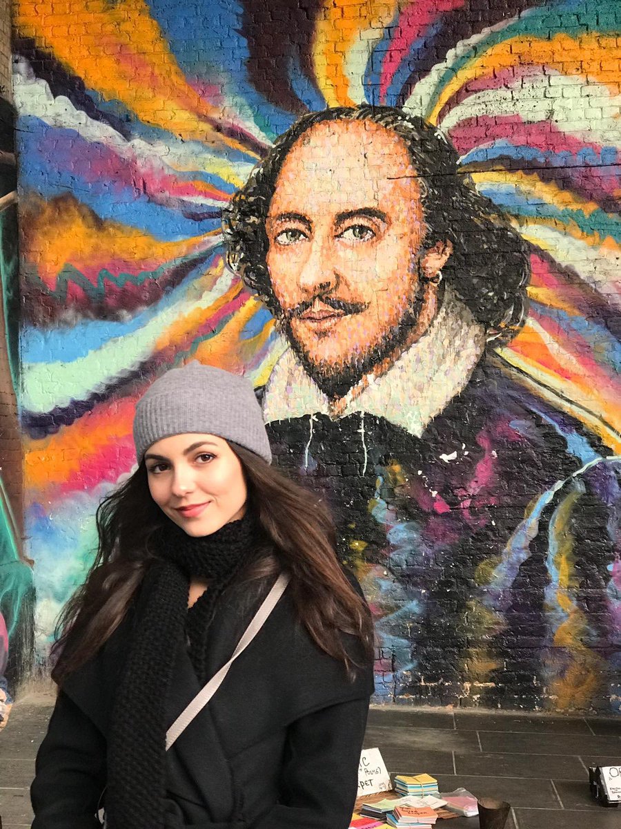 Victoria Justice (@VictoriaJustice) on Twitter photo 2018-12-08 23:16:52 To freeze or not to freeze, that is the question... 🤔 #WilliamShakespeare 🇬🇧 To freeze or not to freeze, that is the question... 🤔 #WilliamShakespeare 🇬🇧
