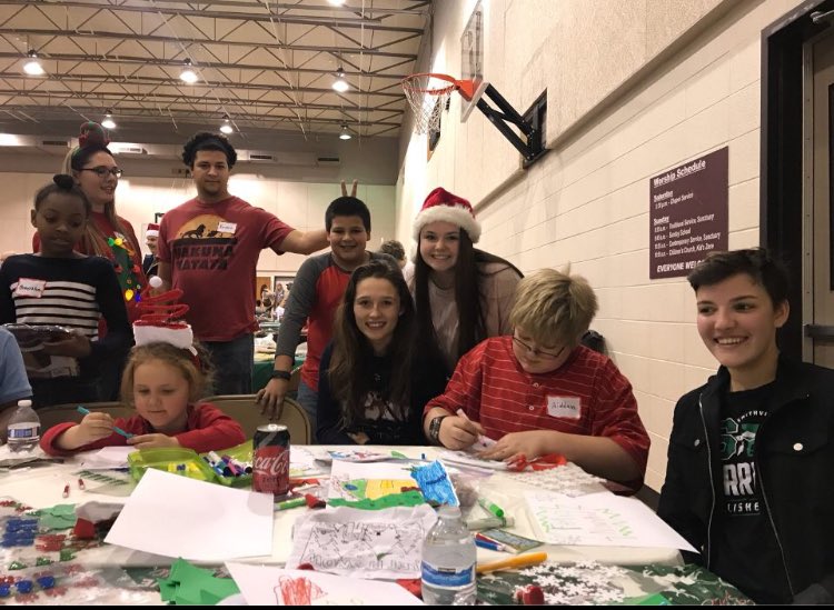 HOSAsmithville's tweet image. Last nights event went well!❤️🎄#HOSA