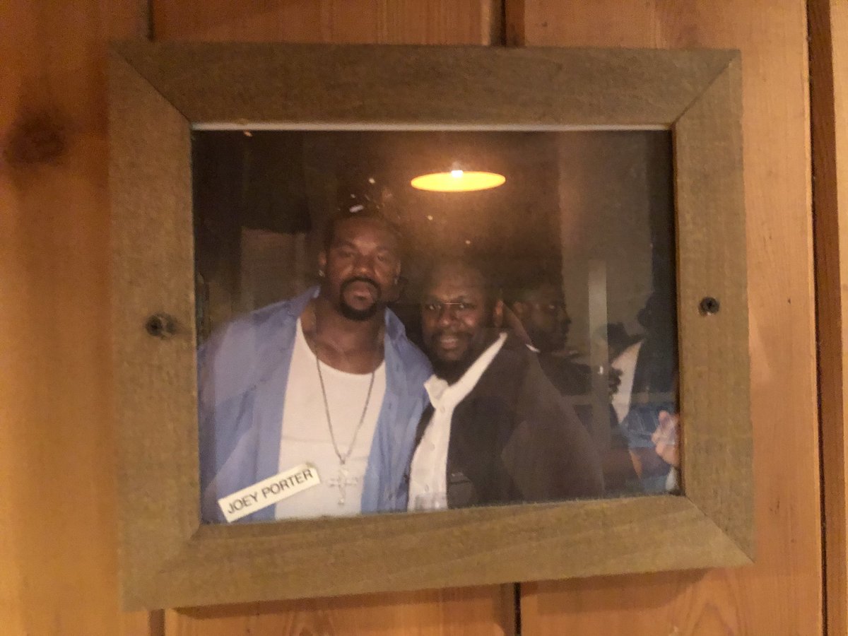 troybeck's tweet image. #HadToPee journey story: The Hollywood Blvd Hooters is a Stillers Bar