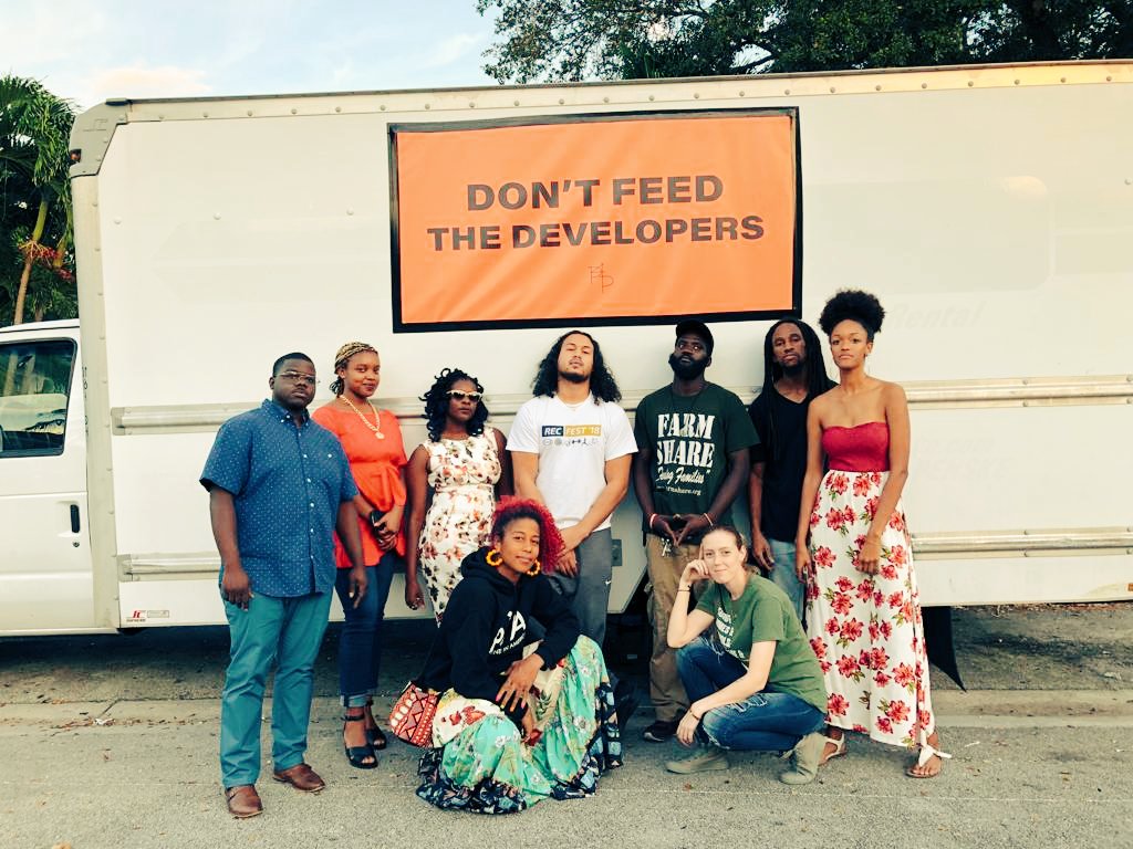 MaroonPoetFest's tweet photo. This the crew!! THE EVICTION SHOW.  #PoetryforthePeople #ArtistsAgainstDisplacement #PeopleOverProfit https://t.co/4CZJ0zs9uY
