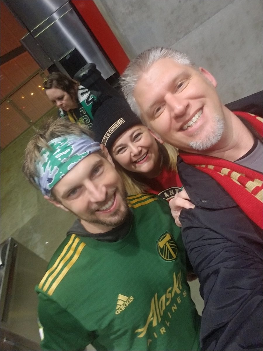 jstrom61's tweet photo. @ATLUTD #ATLUTD Playing nice with high school friends!!! https://t.co/xnk9HQICDo