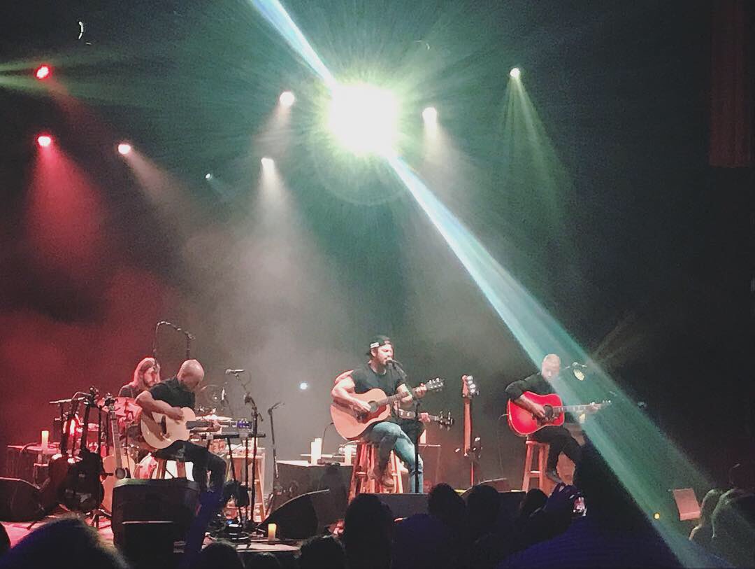 949WQMX's tweet photo. Seeing @KipMooreMusic never gets old! #AkronLovesKip #WQMX #RoomToSpareTour https://t.co/6zuioWp9O0