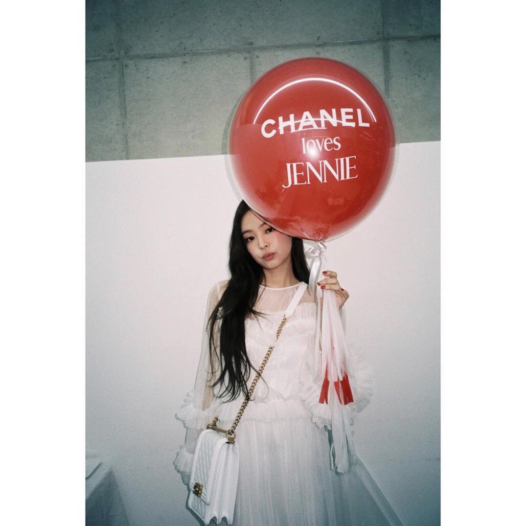 IG : jennierubyjane181209 and i love chanel more  #BLACKPINK  #JENNIE  #블랙핑크  #제니