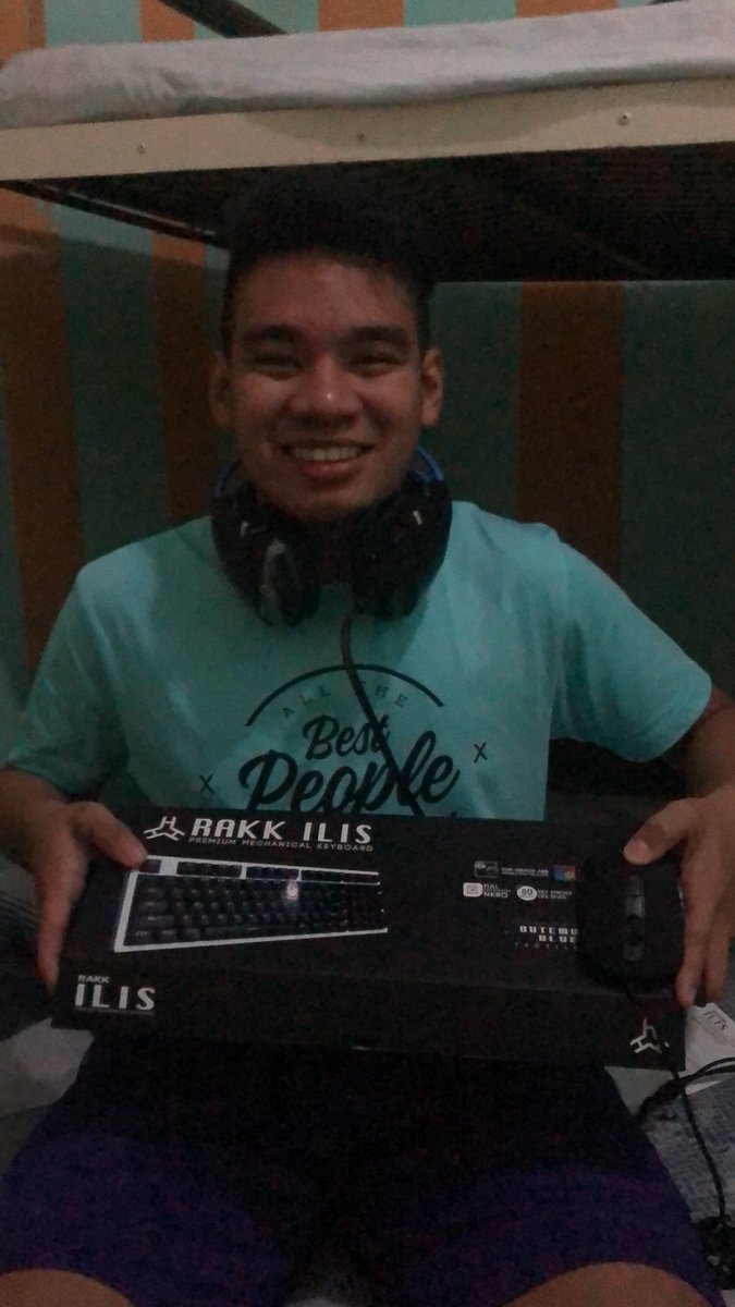 abi_diyan's tweet photo. After 3 weeks of keeping this a secret... his reaction was totally worth it! Happy kiddo na naman siya. Be a happy pill for your happy pill 😍💕 https://t.co/1ivmbAJe0S