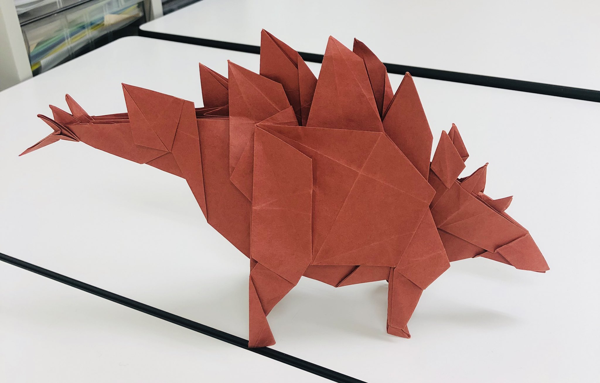 Hk 低浮上 楓くんのステゴサウルス 圧巻のデザイン 折り紙作品 中村楓教室