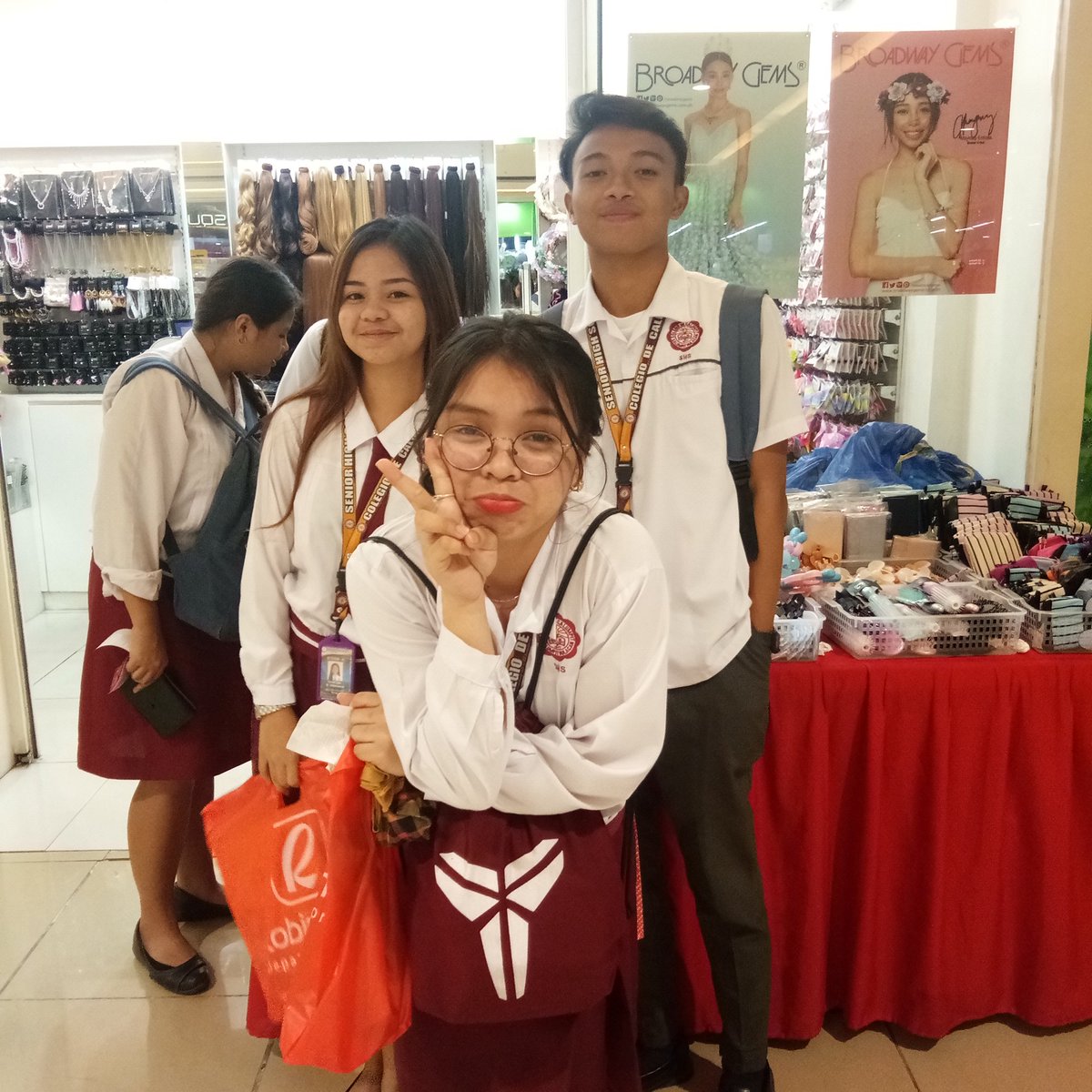 sachirchives's tweet photo. happiest birthday to รผ, bday girl!!! @tnvllnv walwal na!!!!!!!! ๐๐๐ รผ deserve the happiness รผ r feelin' ryt now hihi i love youuuuu, enjoy ur day ๐๐ kami na bahala sa pang 19 ๐ #sanaaymalasingmokami #walwalna #nominomina https://t.co/6kOUR4g9Ap