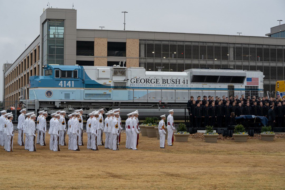trexf24's tweet photo. I am truly honored to have been a part of this ceremony.
#Honoring41
Here. https://t.co/HCql1sEDCd