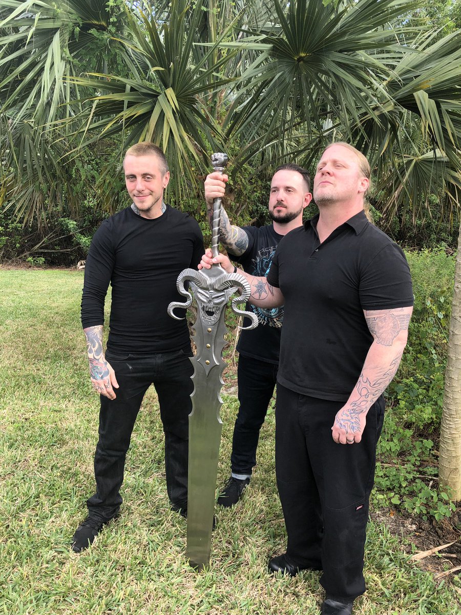 Unique Leader Records tweet media