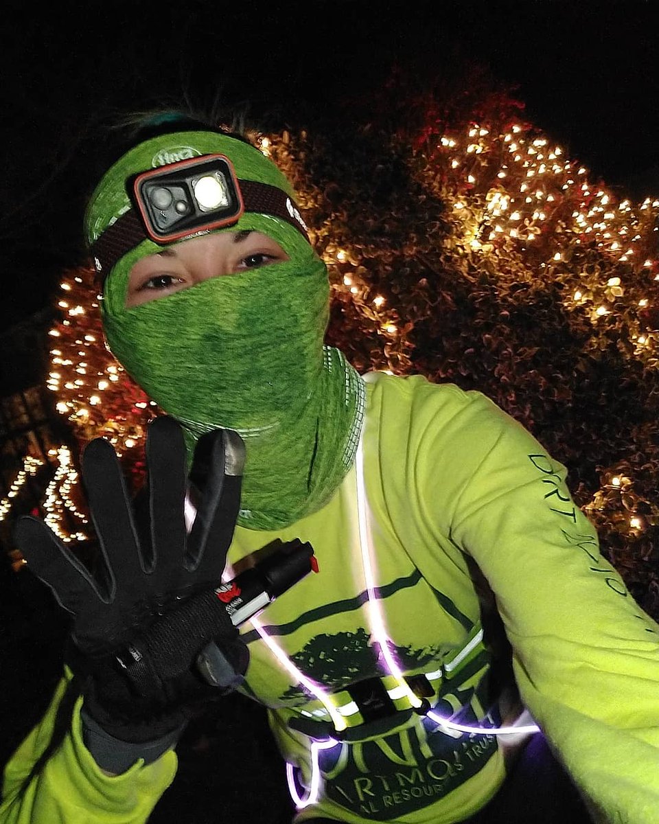 runnerantics's tweet image. 4.53 miles tonight feeling like a pro in all my new winter/night/safety gear 😎 #sabreBR #BuffBR #GiveGoodVibes #aftershokzBR #BibChat #bibravepro