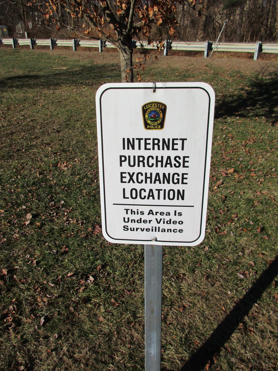 #LPDevent - Internet Exchange Purchase Location @ LPD - Do you need to meet a buyer/seller to exchange/sell items from an internet purchase? Use the LPD’s “Internet Exchange Purchase Location" located in the front parking lot of the police station.  Non- resident welcome to use.