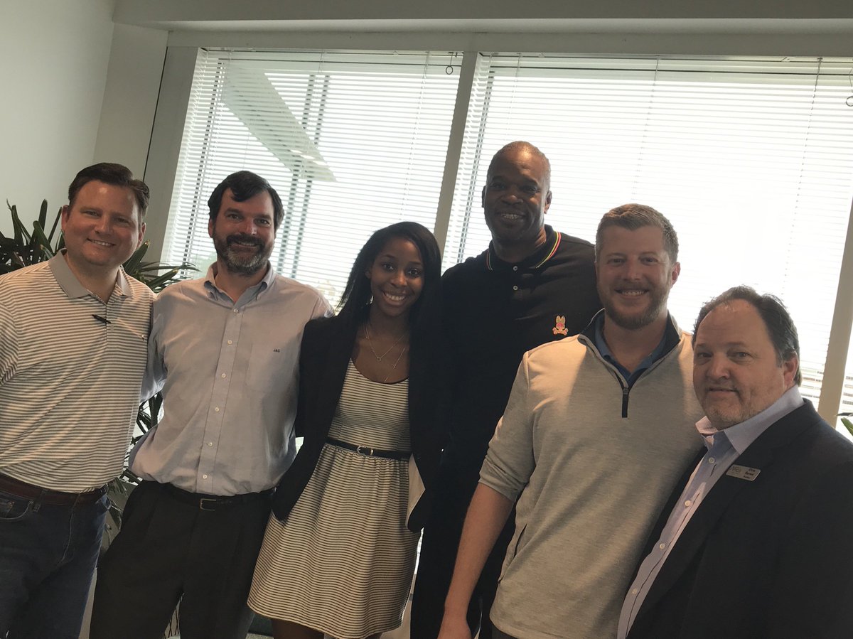 _supplychainnow's tweet image. We kicked off our newest series on #Transportation last wk, sponsored by our friends at @tranzlogix. We tackled a wide range of topics &amp;amp; featured 3 business leaders in the #supplychain industry.  

Check out the replay here:
businessradiox.com/podcast/supply…

@BusinessRadioX @APICS #mfg