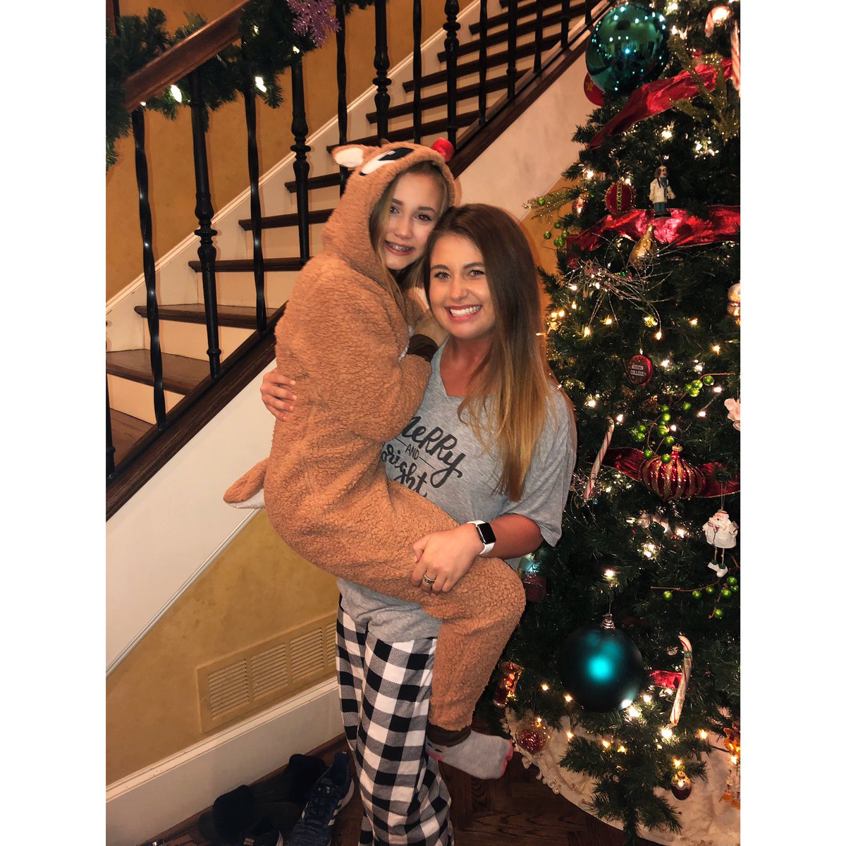 _k_a_r_l_e_e_'s tweet image. Oh what a difference 2 years makes🤪  #babs4l #sm4w