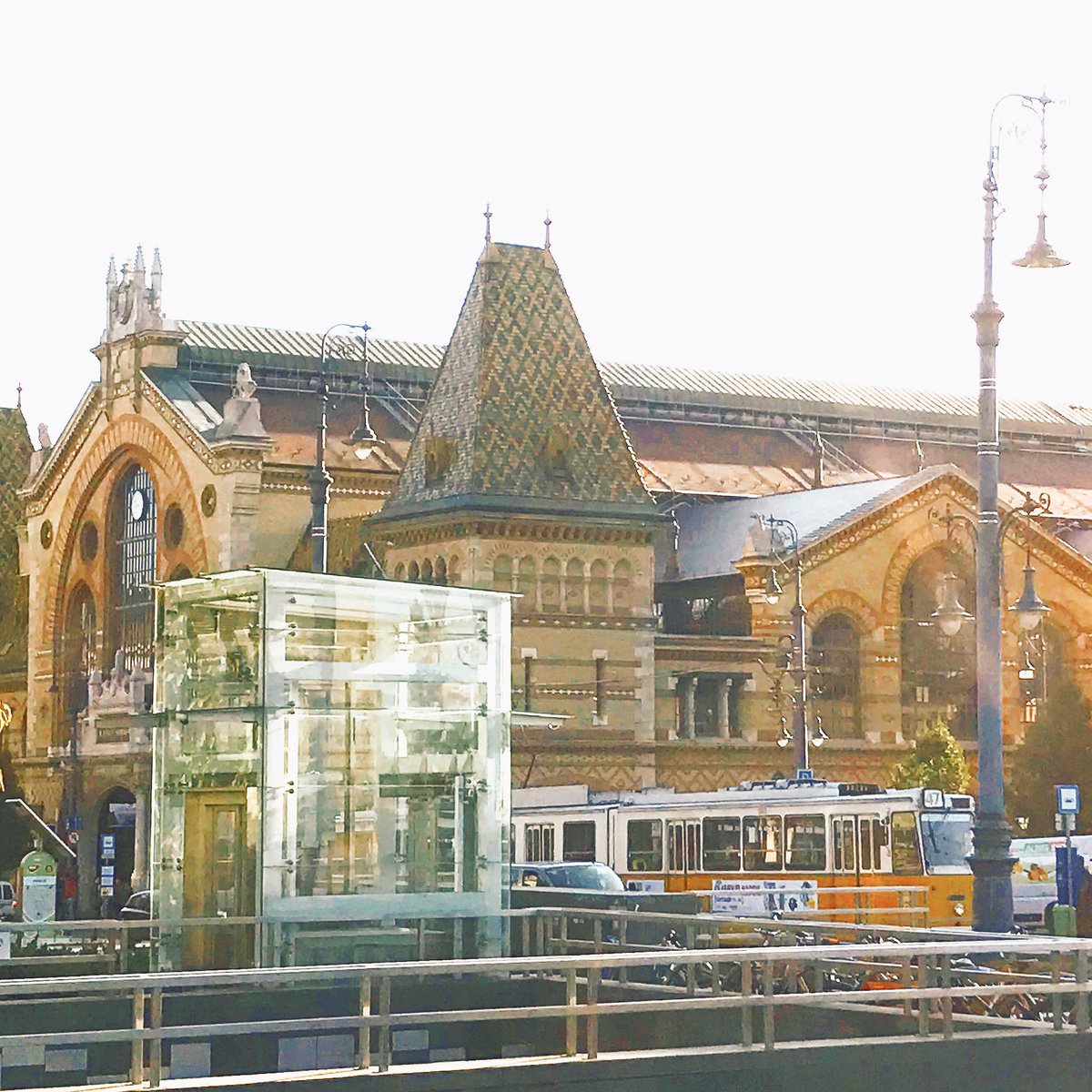 BudapestOculto's tweet photo. BUDAPEST (Hungary) - Központi Vásárcsarnokot (Nagycsarnok) / 
Mercado Central / Great Market Hall
https://t.co/v2mEGcLkoY

#budapest #budapestoculto #hiddenbudapest #tour #viaje #hungria #hungary #ruta #wanderlust #europa #arquitecture #arquitectura #europe #market #mercado #xmas https://t.co/oTyv19FHep