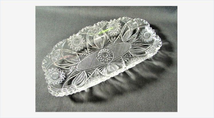 EtagereAntiques's tweet image. #Jubilee #CeleryDish #McKeeBrothers #EAPG Nellie Radiant Daisy and Button #antiqueglass #antique #patternglass #gotvintage #antiquetableware bit.ly/2mguwau