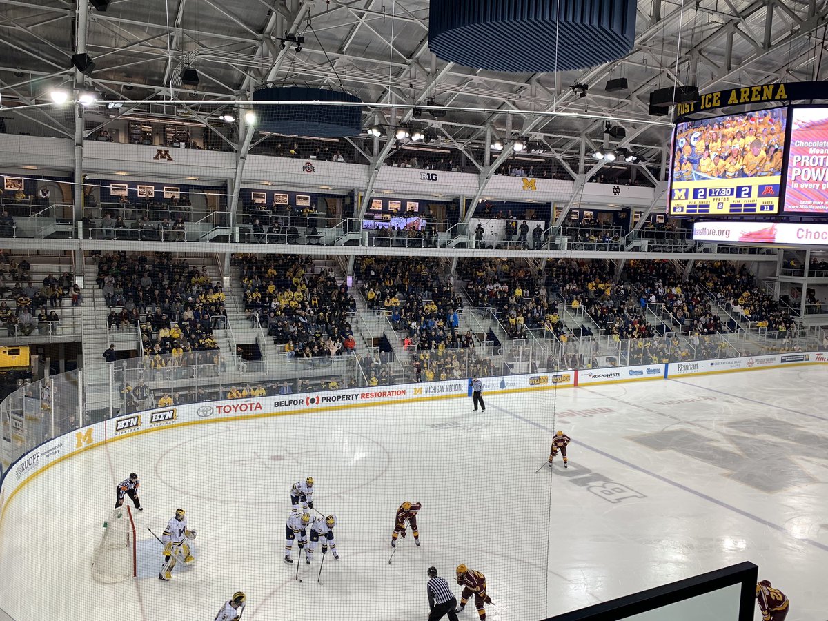 AmirGhaferi's tweet photo. Nothing like a @umichhockey game!! Energy is amazing! #GoBlue #YostLive https://t.co/32IWm73buw